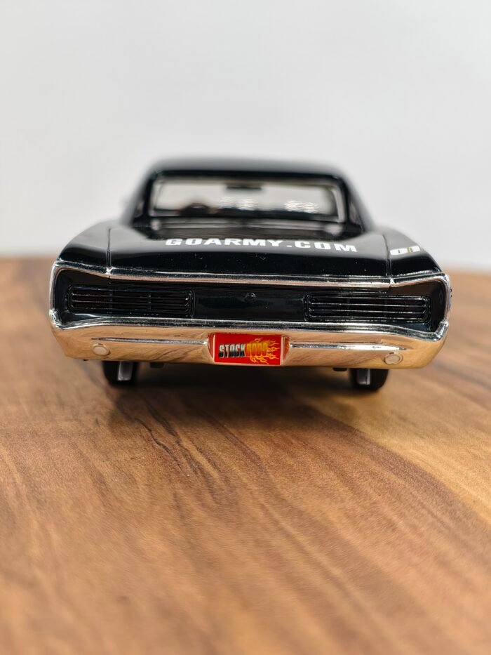 1966 Pontiac GTO Jerry Nadeau U.S ARMY 1:18 Black - Image 5