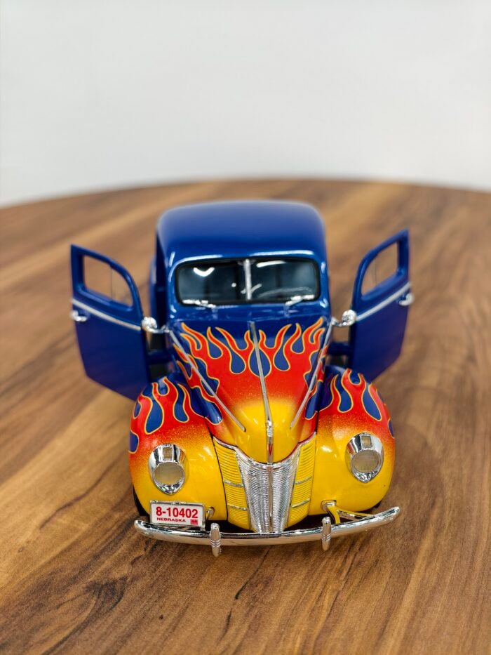 1940 Ford Street Rod 1:18 Blue - Image 7