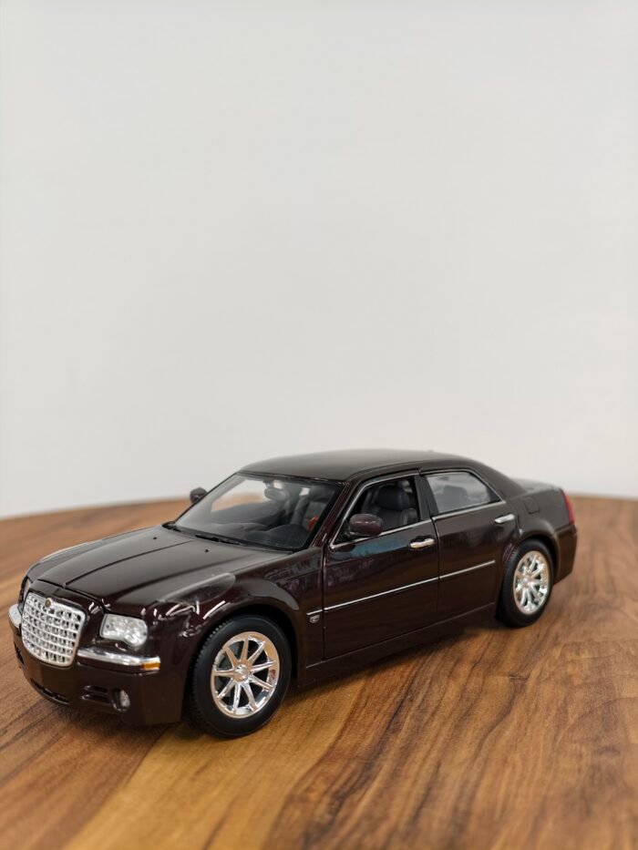 Chrysler 300 Maroon 1:18