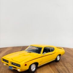 1969 Pontiac Gto Judge 1:18 Yellow