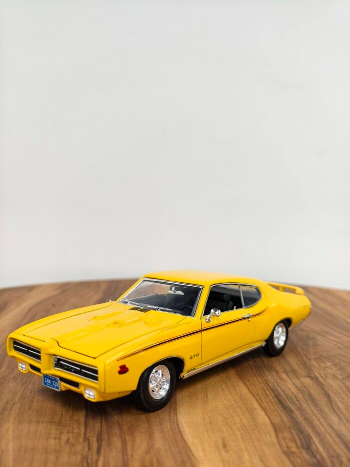 1969 Pontiac Gto Judge 1:18 Yellow