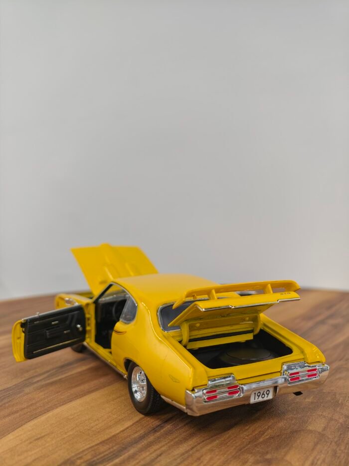 1969 Pontiac Gto Judge 1:18 Yellow - Image 7