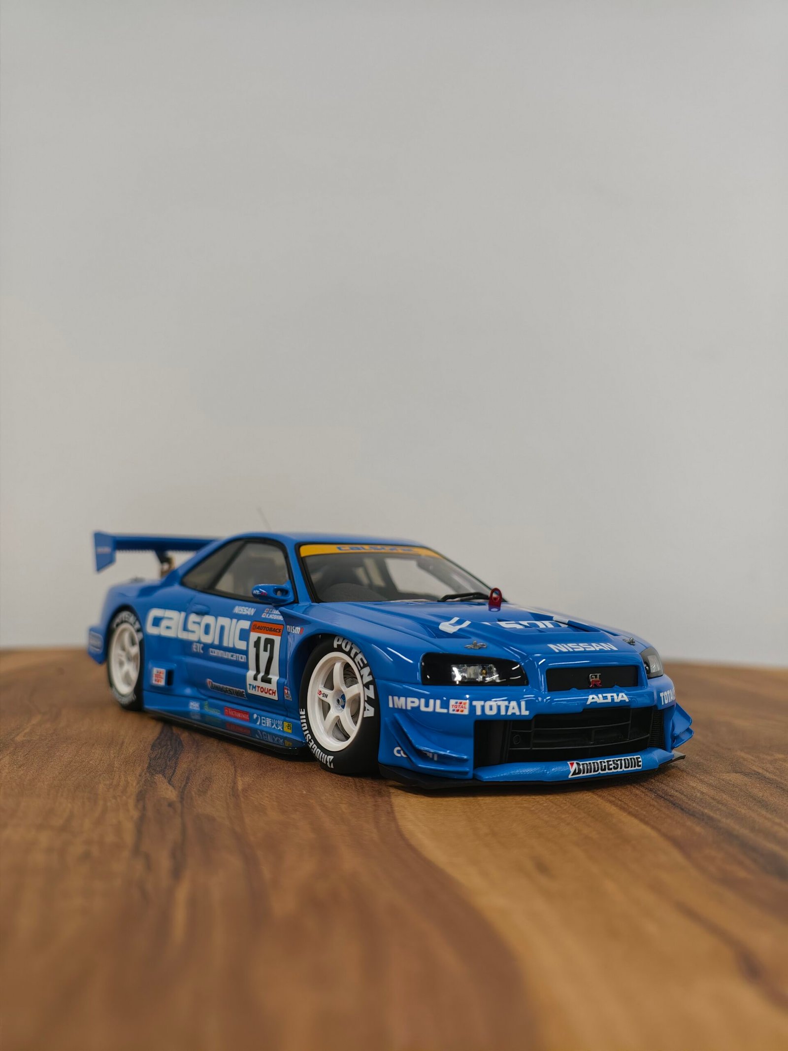 Nissan JTC 2002 Calsonic Skyline 1:18 Blue - Image 2
