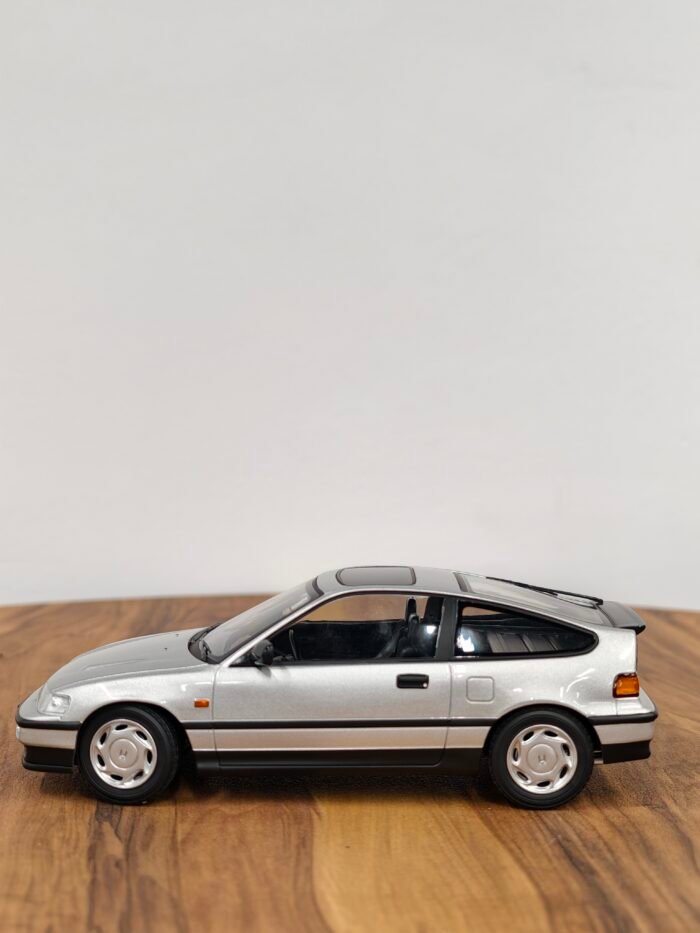 Honda CR-X1990 Silver 1:18 - Image 5