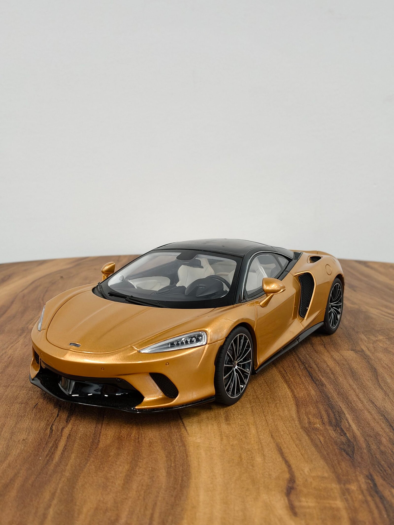 McLaren GT 299 Burnished Copper 1:18 Gold
