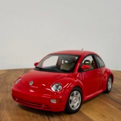 Volkswagen New Beetle 1:18 Red