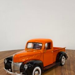 1940 Ford Pick Up 1:18 Orange