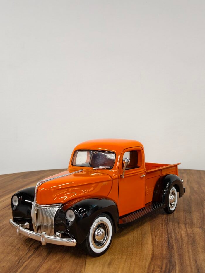 1940 Ford Pick Up 1:18 Orange