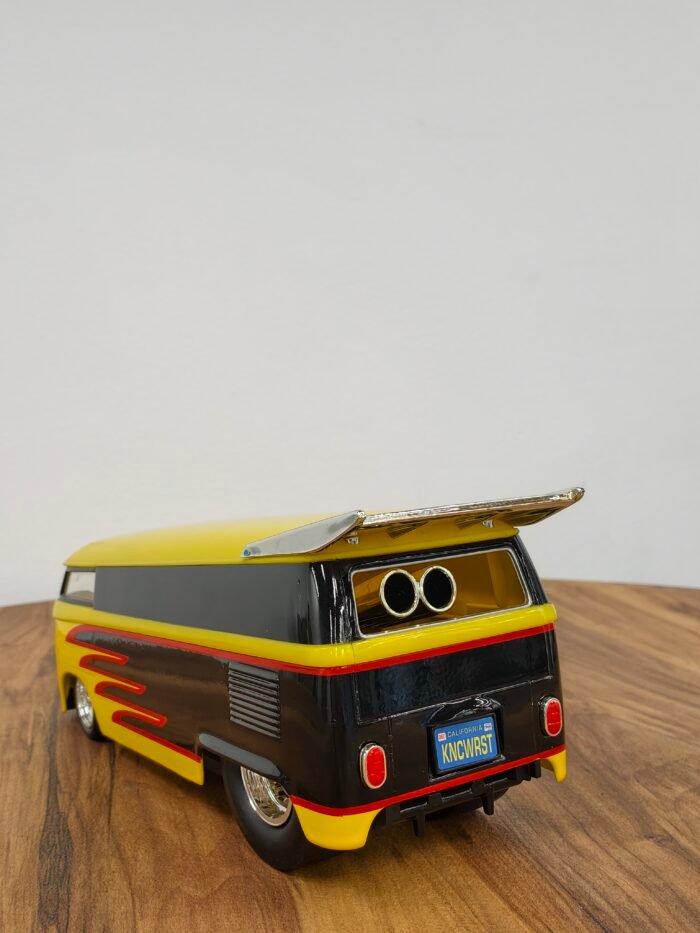 Volkswagen Customized VB Drag Bus 1:18 Yellow - Image 5