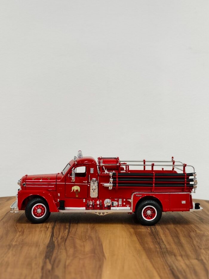 1958 SEAGRAVE MODEL 750 Red 1:24 - Image 8
