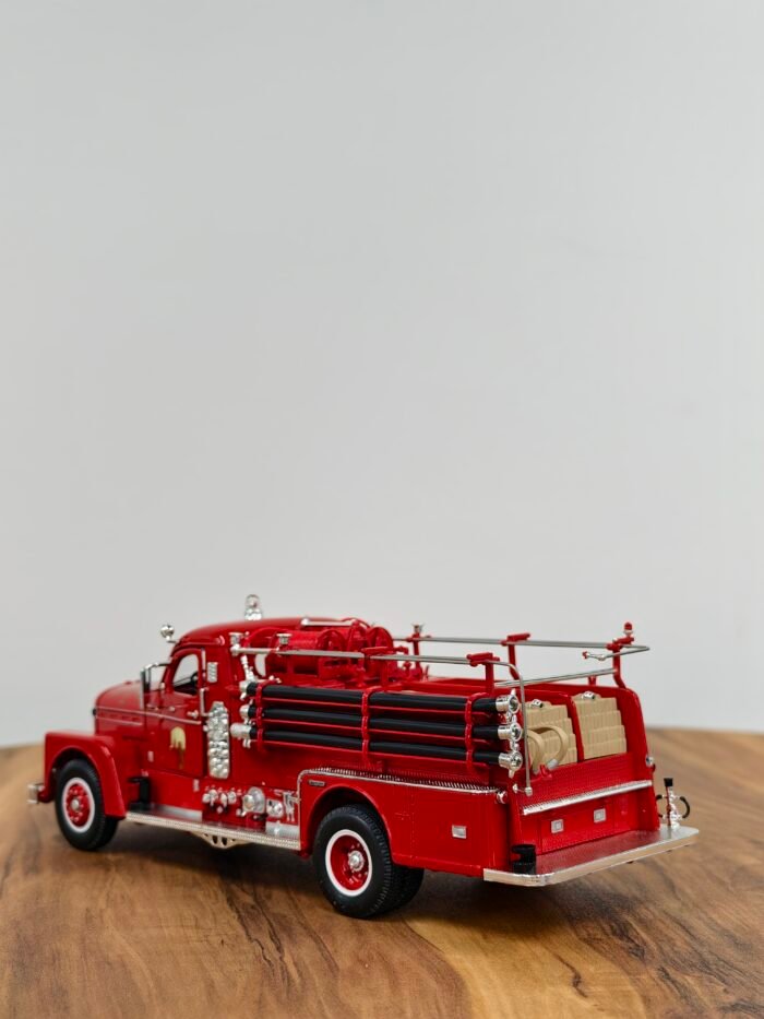 1958 SEAGRAVE MODEL 750 Red 1:24 - Image 6