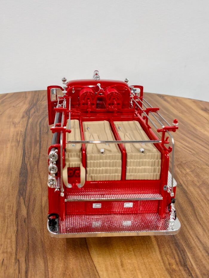 1958 SEAGRAVE MODEL 750 Red 1:24 - Image 3