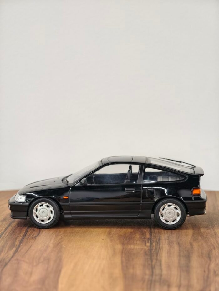 Honda CR-X1990 Black 1:18 - Image 5