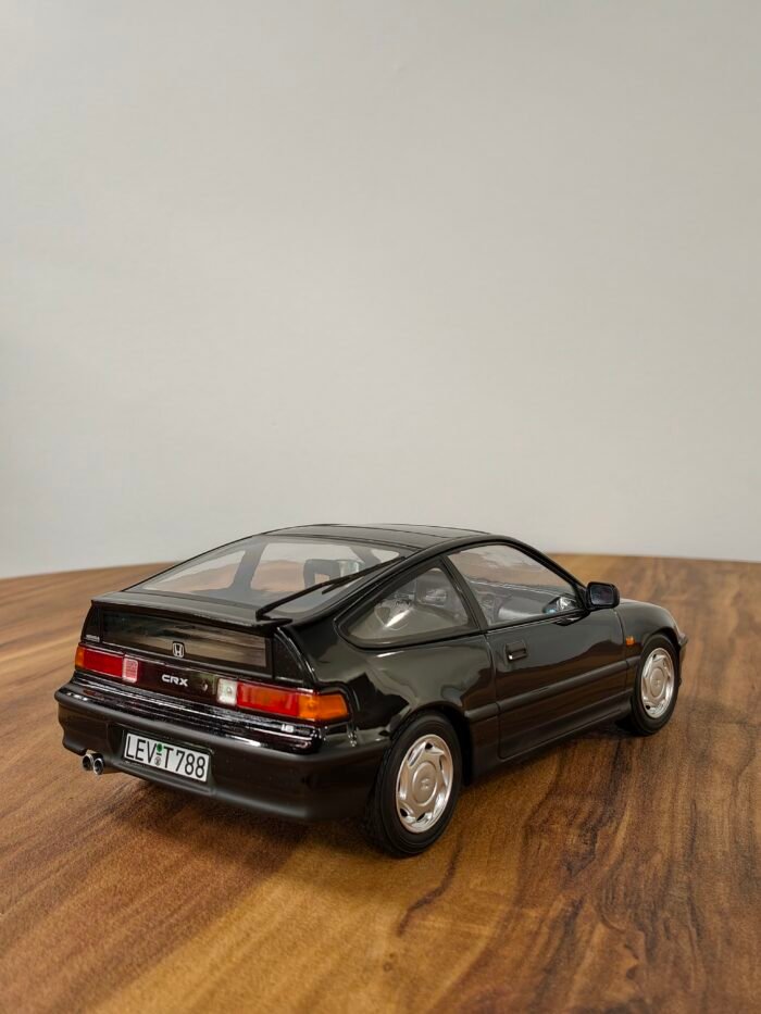 Honda CR-X1990 Black 1:18 - Image 2