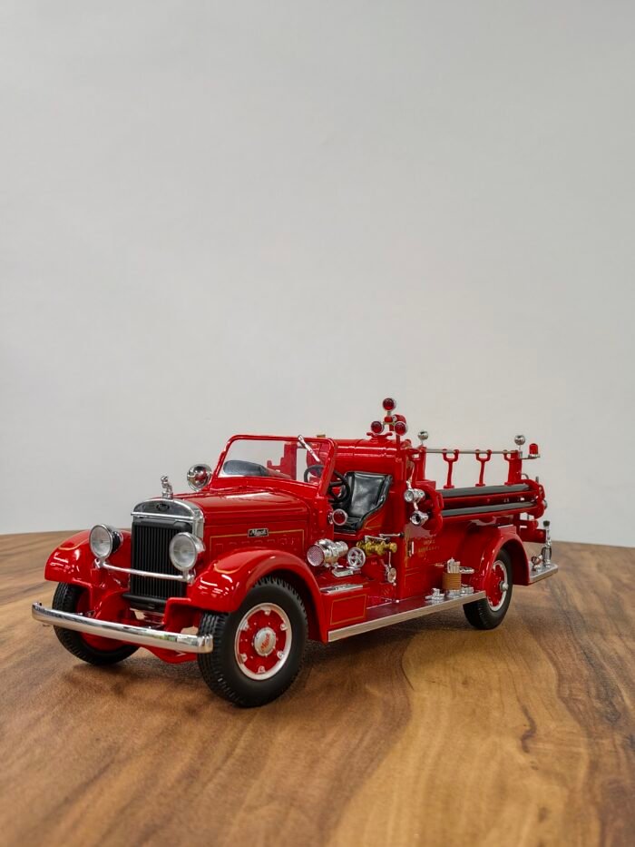 1935 Mack Type 75 BK 1:24 Red