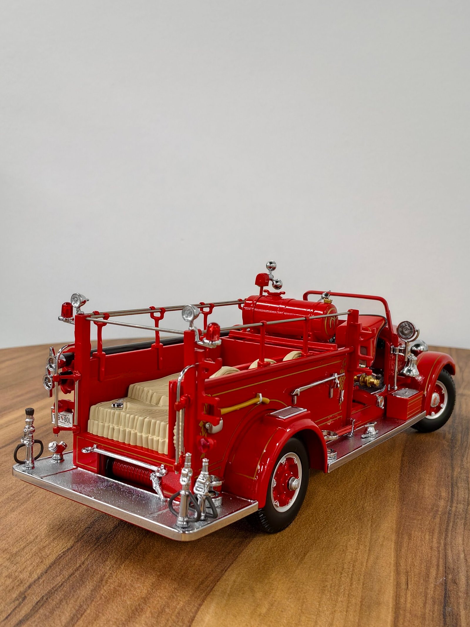 1935 Mack Type 75 BK 1:24 Red - Image 6