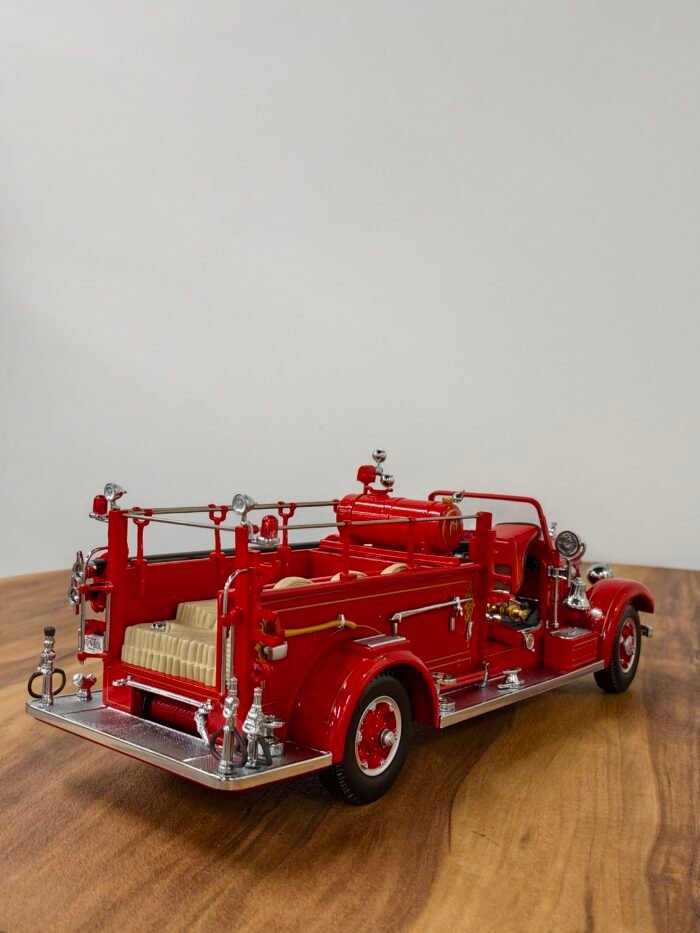 1935 Mack Type 75 BK 1:24 Red - Image 5
