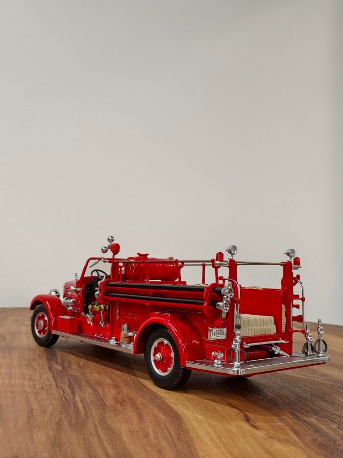 1935 Mack Type 75 BK 1:24 Red - Image 4