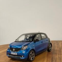 Smart Forfour 2015 Black & Blue 1:18