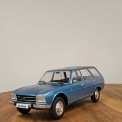 Peugeot 504 Break 1:18 Blue