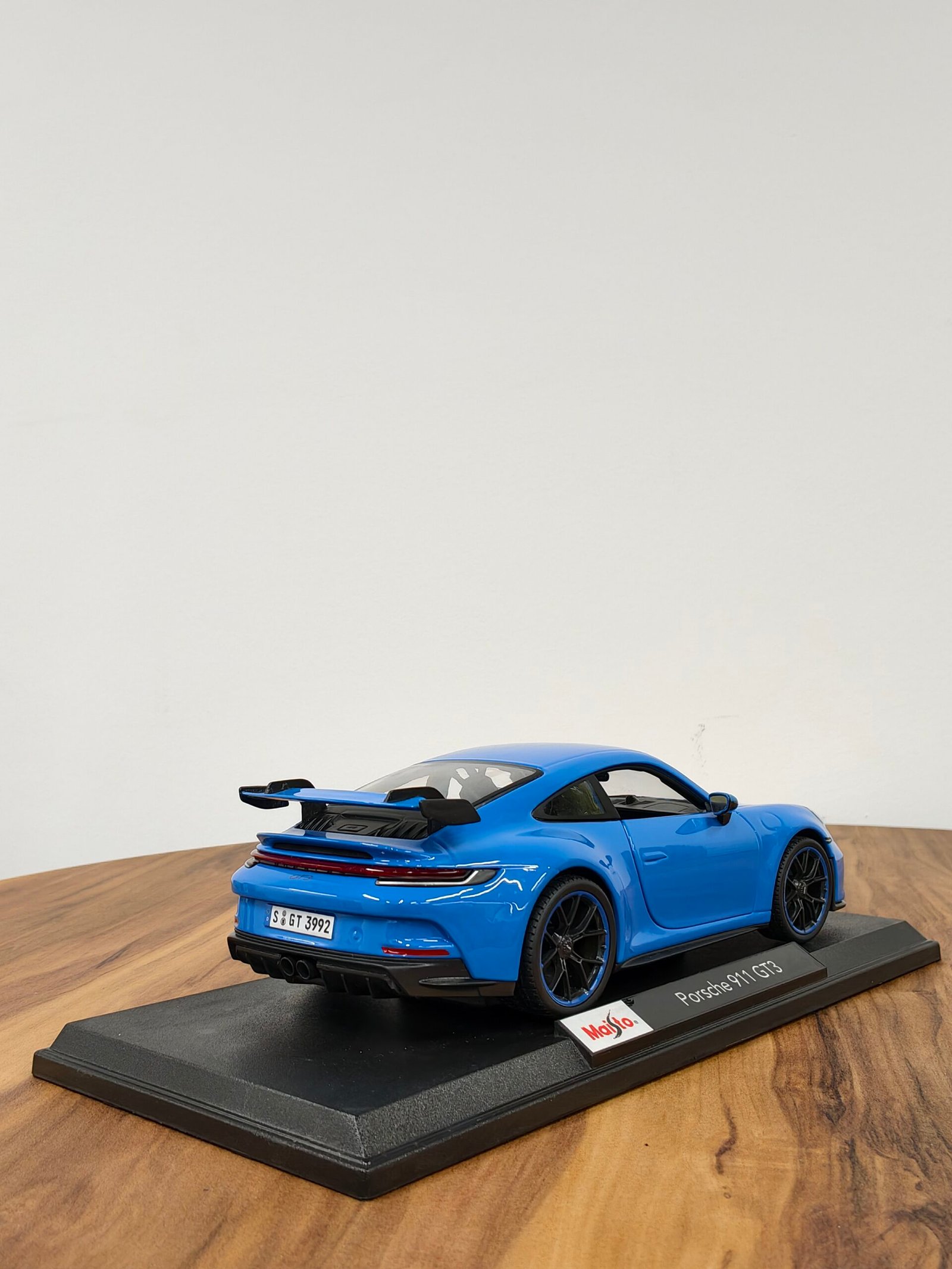 Porsche 911 Gt3 Special Edition 1:18 Blue - Image 8