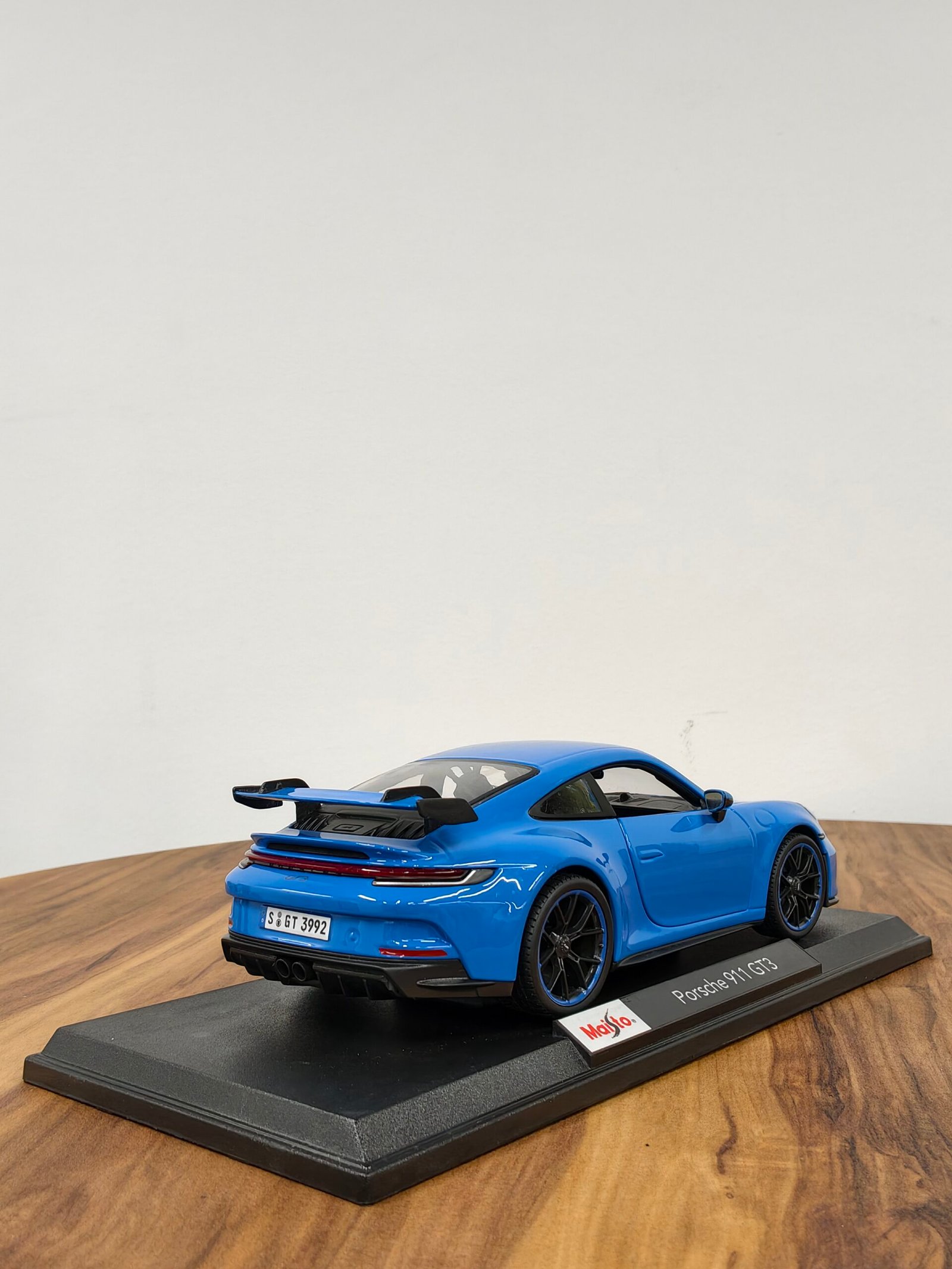 Porsche 911 Gt3 Special Edition 1:18 Blue - Image 4