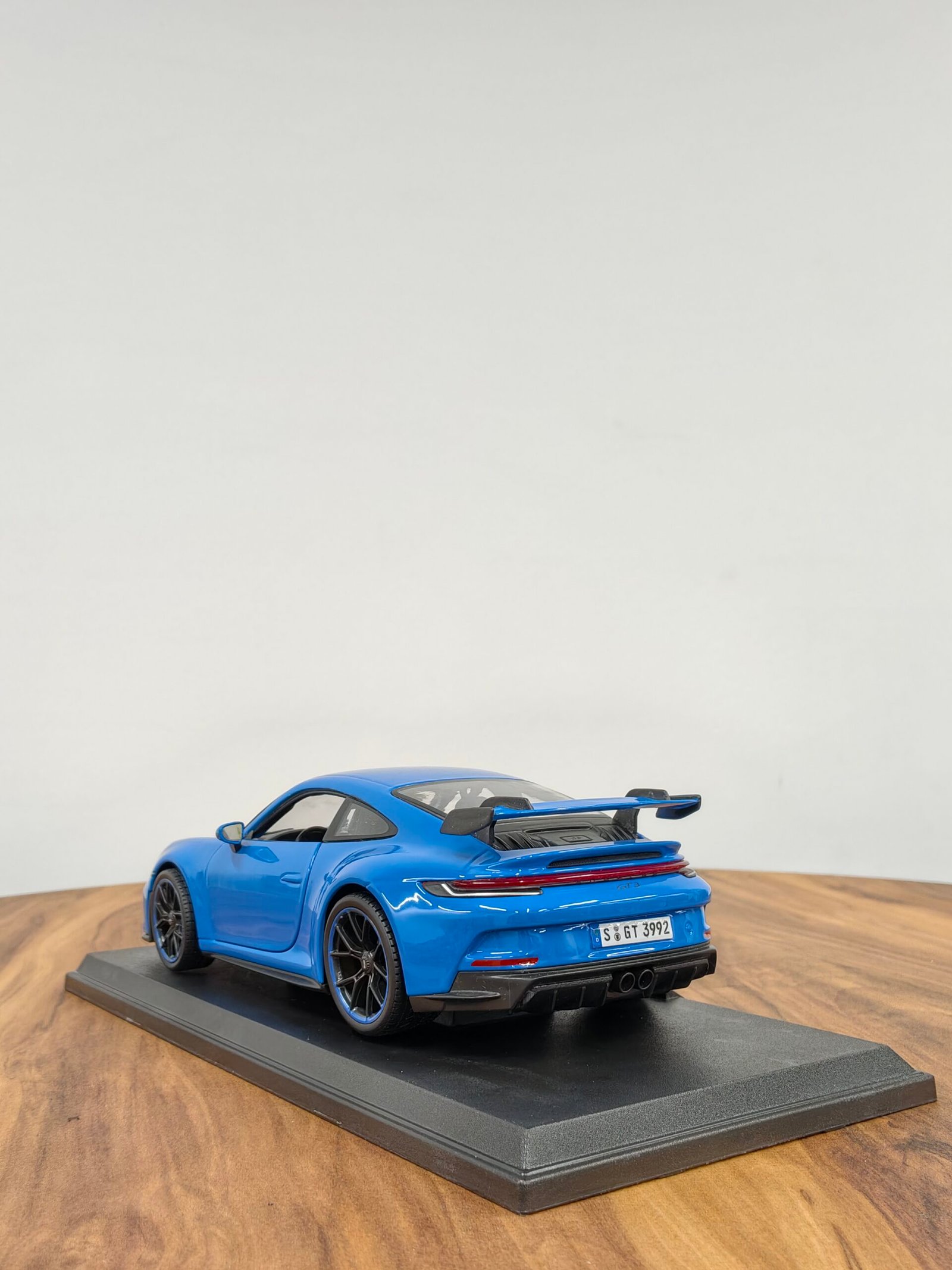 Porsche 911 Gt3 Special Edition 1:18 Blue - Image 5