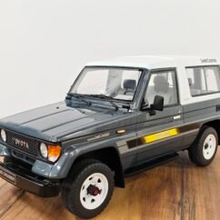 Toyota Land Cruise  Turbo LJ73 (Gray) 1:18