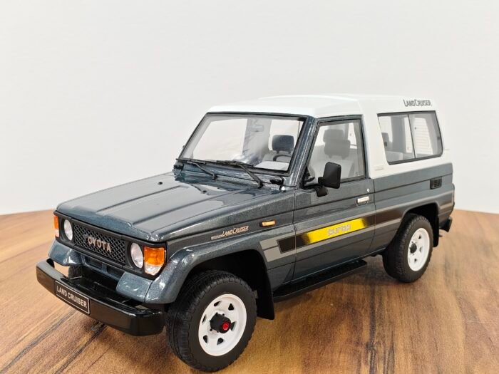 Toyota Land Cruise  Turbo LJ73 (Gray) 1:18