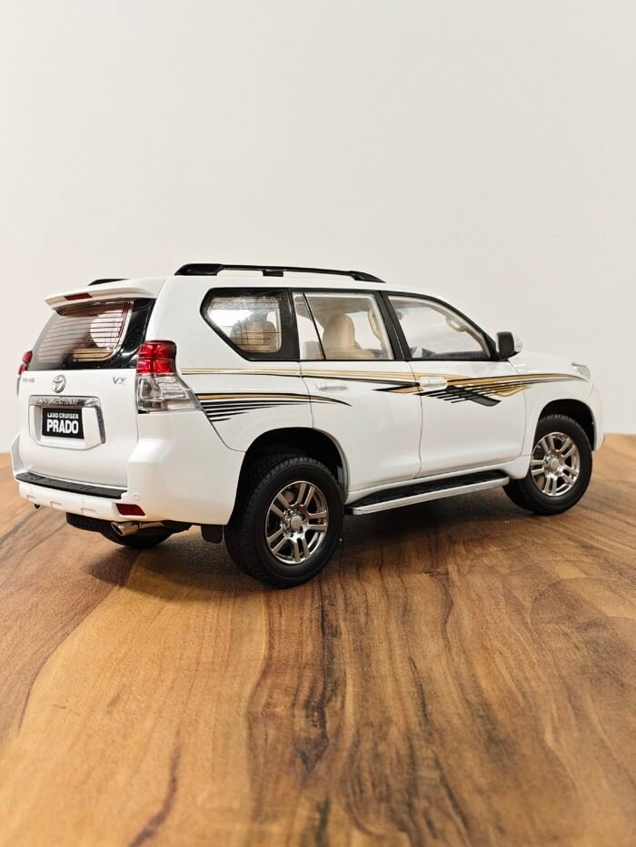 Toyota Land Cruiser Prado Vx (White) 1:18 - Image 6