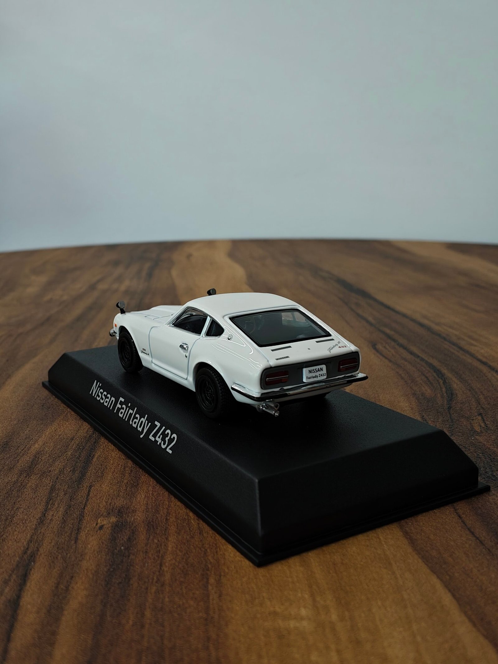Nissan Fairlady Z432(White) 1:43 - Image 4