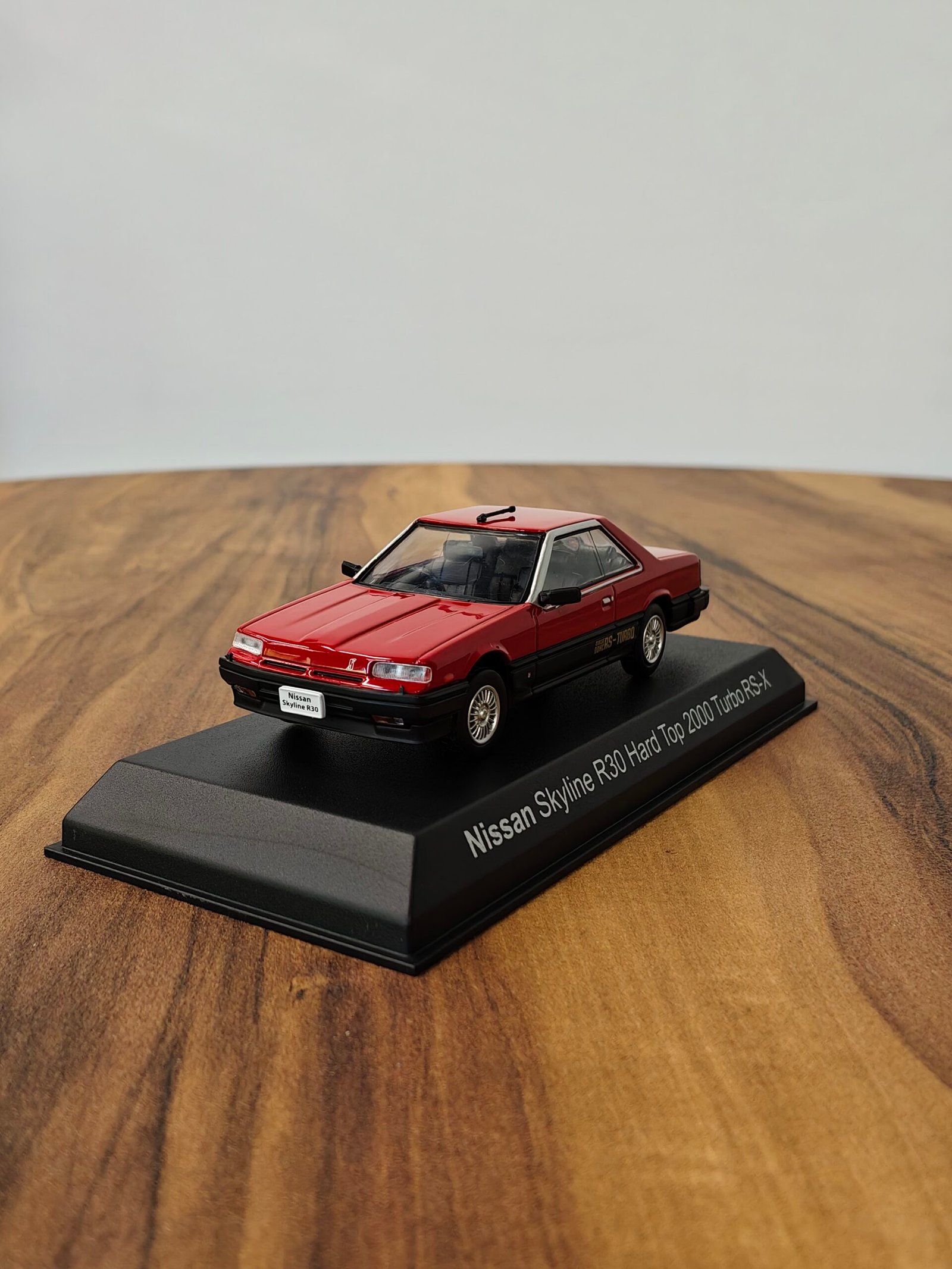 Nissan Skykine R30 Hard Top 2000 Turbo RS-X 1:43 Red
