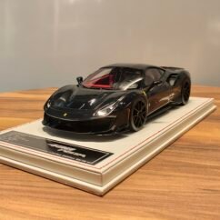 Ferrari 488 Pista 1:18 Black Carbon