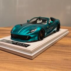 Ferrari Novitec 812 Gts (Chrome Blue)1:18