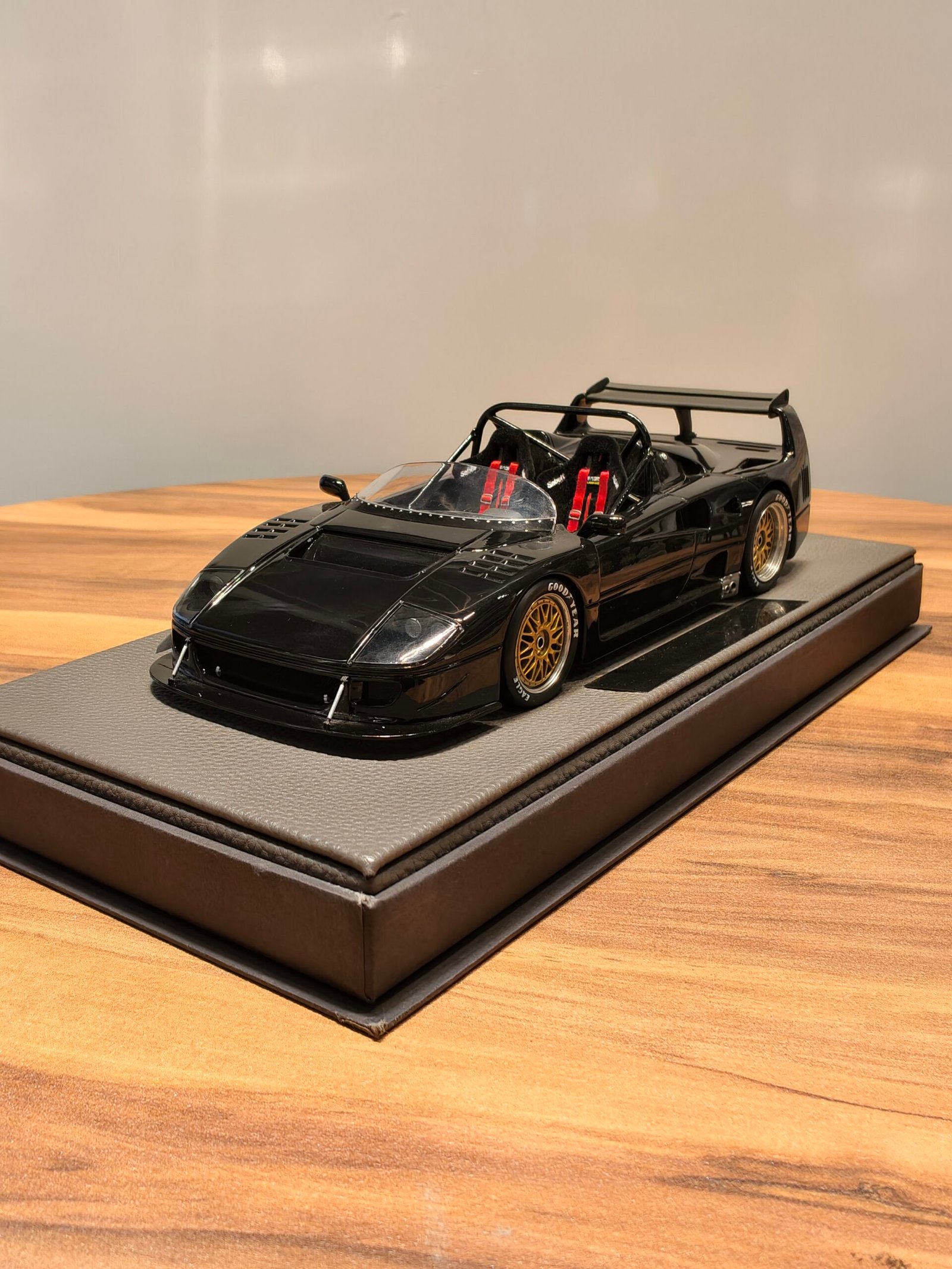 Ferrari F40 LM Beurlys Barchetta 1:18 Black