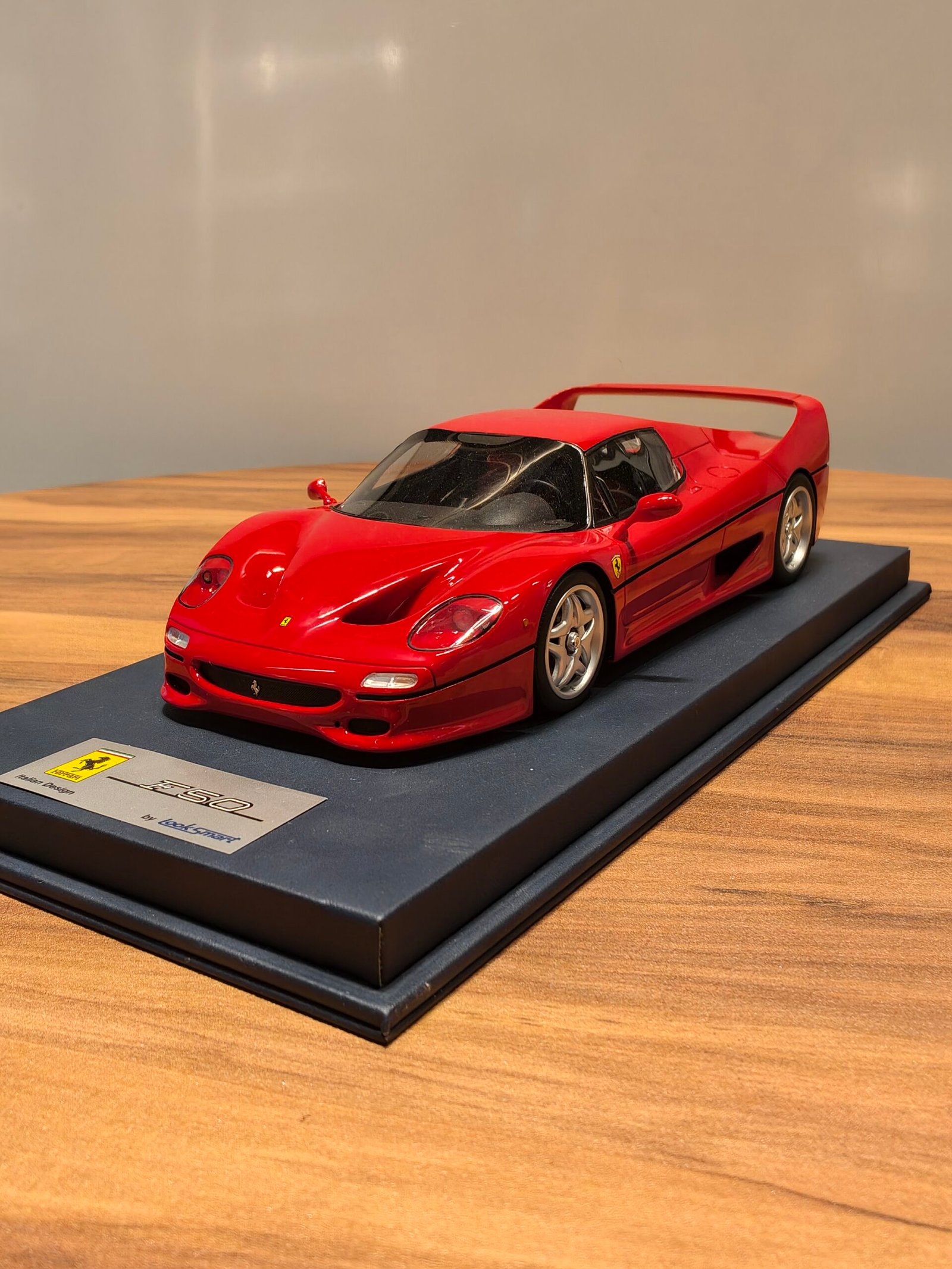 Ferrari F50 Italian design by looksmart 1:18 Red