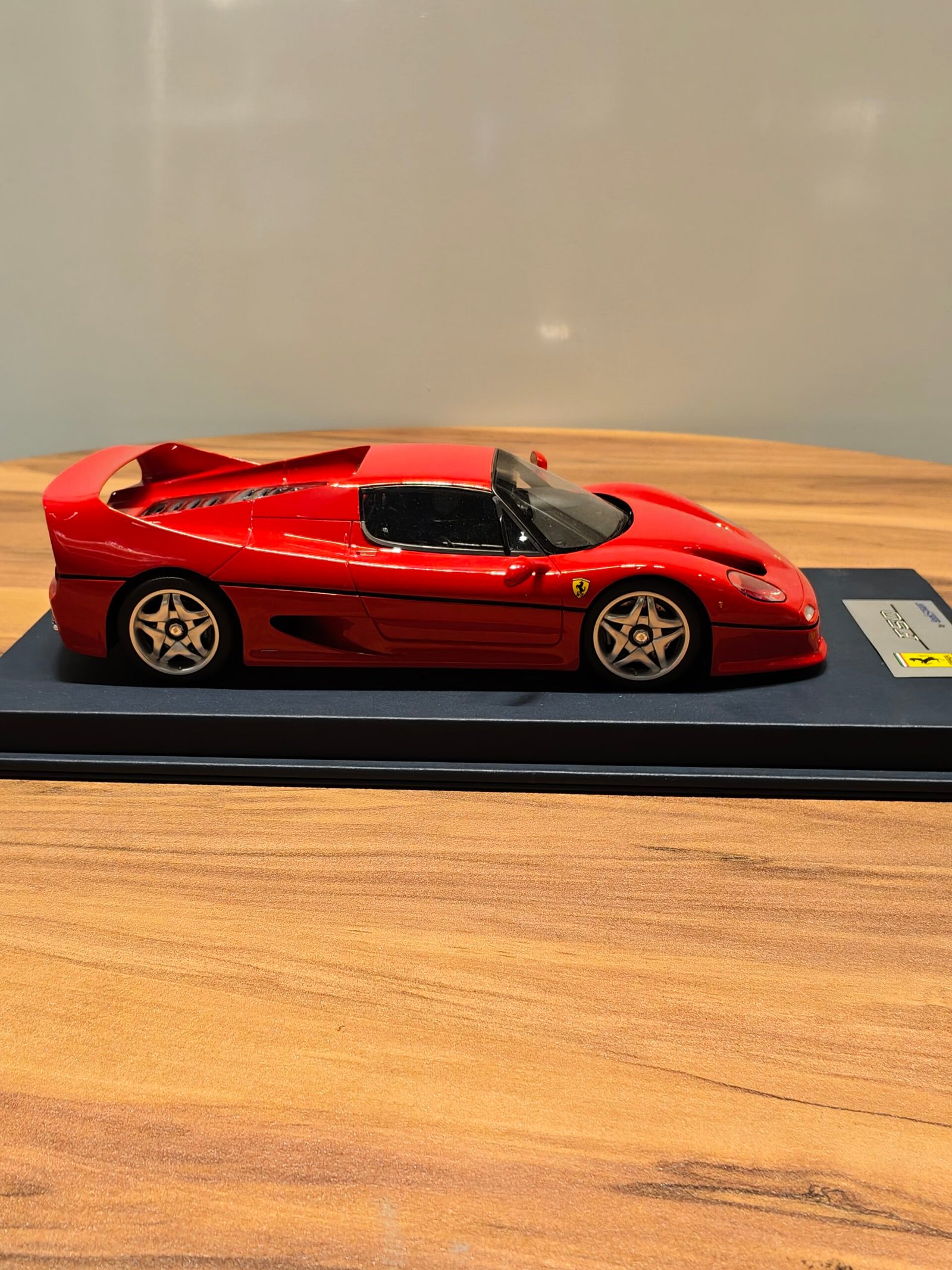 Ferrari F50 Italian design by looksmart 1:18 Red - Image 3
