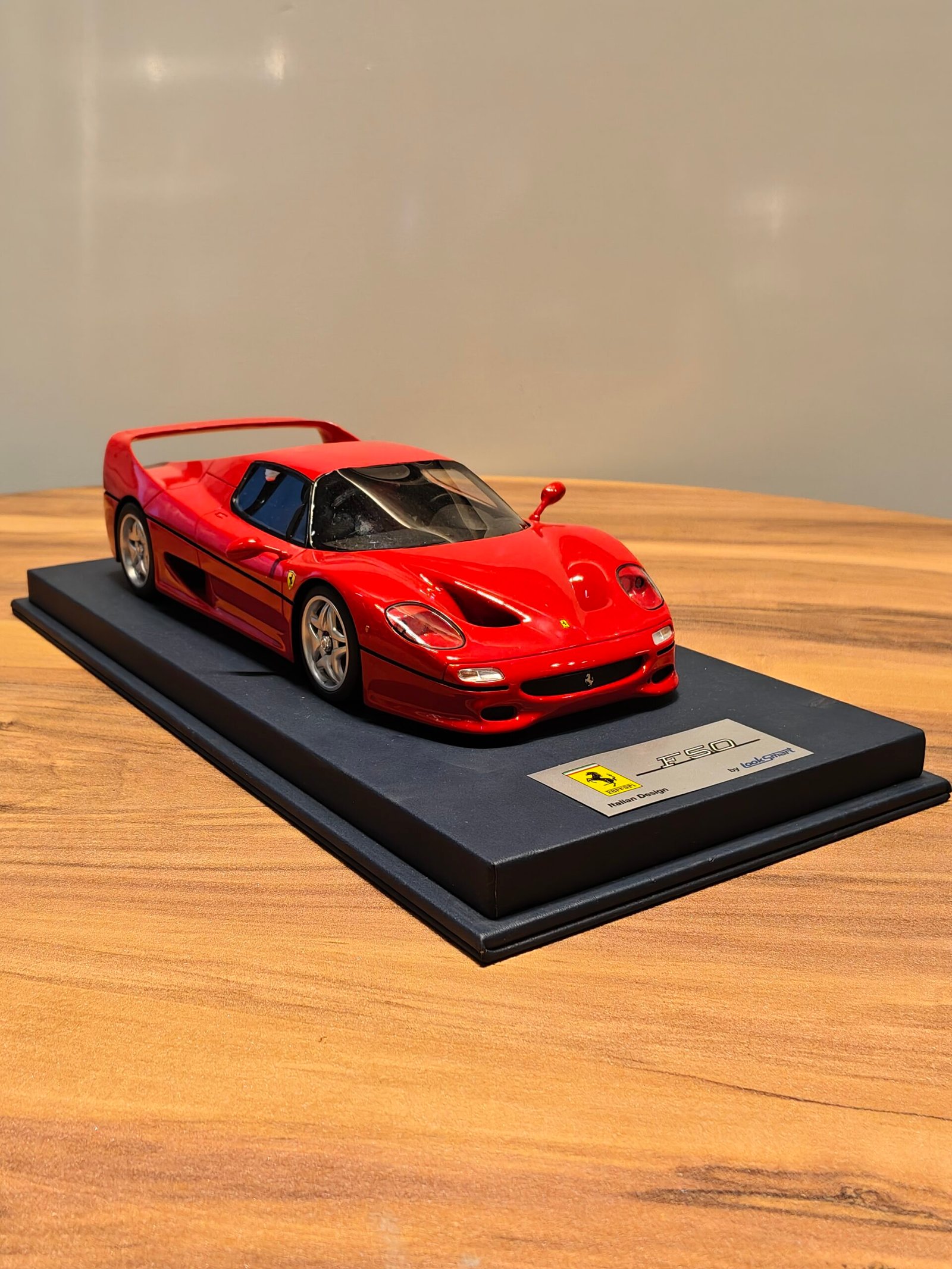 Ferrari F50 Italian design by looksmart 1:18 Red - Image 4