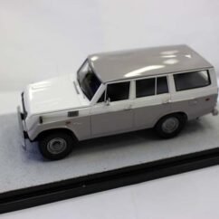 Toyota Land Cruiser FJ55 (Gray/White) 1:43