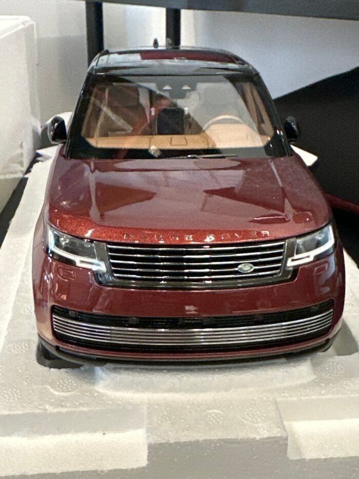 Range Rover 1:18 Red
