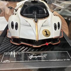 Pagani Huayra R Vip18033-D #1 Pearl White 1:18