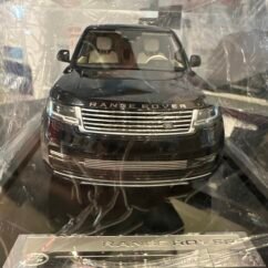 Range Rover Autobiography MH026LB 1:18 Ligurian Black