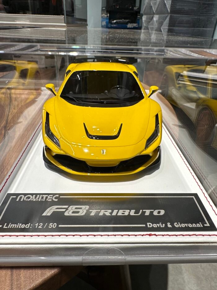 Ferrari F8 Tributo 1:18 Yellow