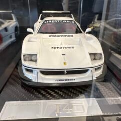 Ferrari Vip18041 F40 1:18 Pearl White Decals