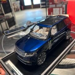Range Rover Autobiography MH026CB 1:18 Blue