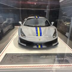 Ferrari 488 Pista 1:18 Grigio Nardo