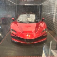 Ferrari SF90 Spider 1:18 Rosso Fiorano
