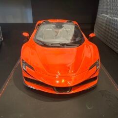 Ferrari SF90 Spider 1:18 Rosso Dino