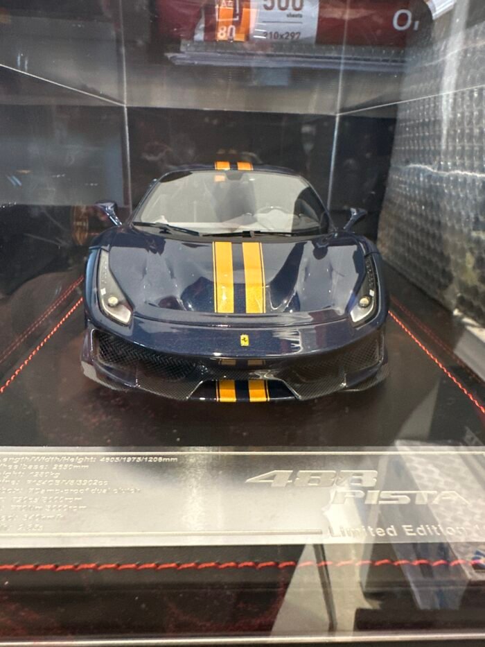Ferrari 488 Pista 1:18 Blu Pozzi
