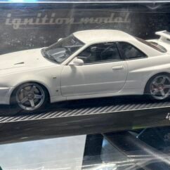 Nissan Skyline GT-R-V - Spec II R34 White 1:18